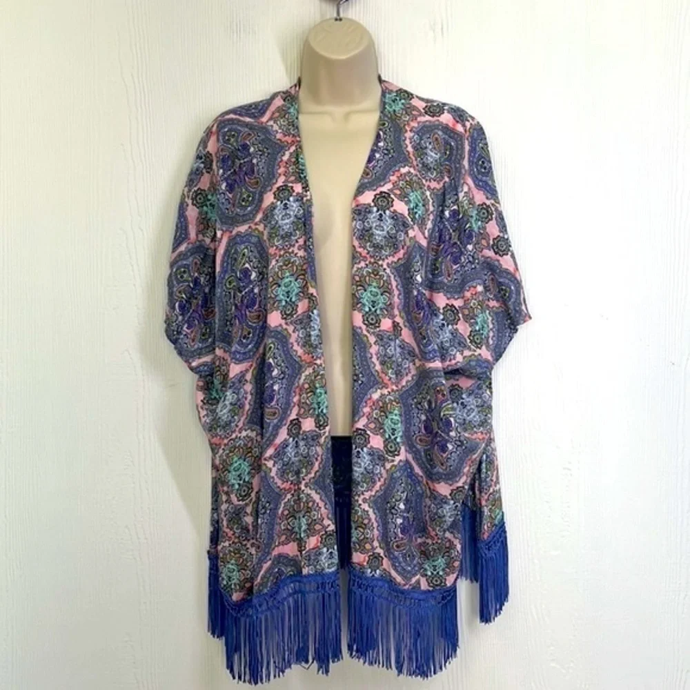 Victoria Secrets -  Colorful Paisley Rayon Fringe Short Sleeve Kimono Size XS /S
